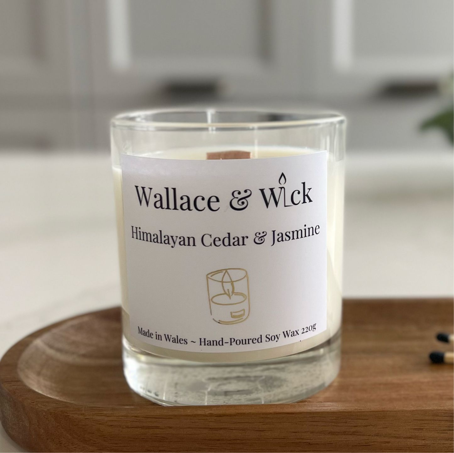 Himalayan Cedar & Jasmine Scented Wood Wick Candle