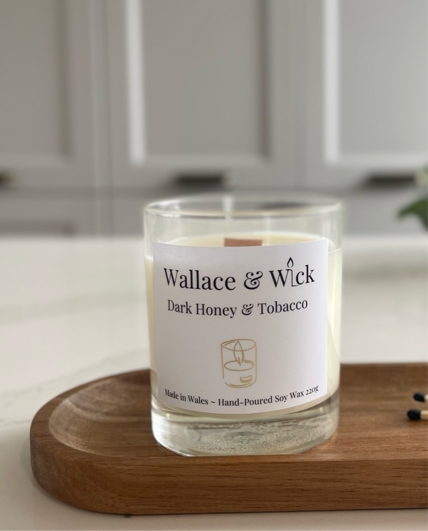 Dark Honey & Tobacco Scented Wood Wick Candle