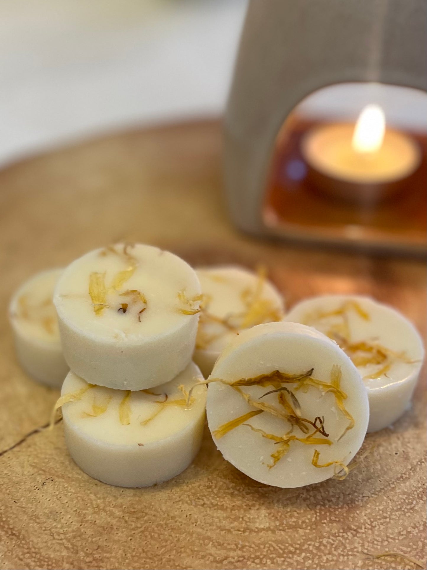 Mandarin & Sandalwood Scented Botanical Soy Wax Melt