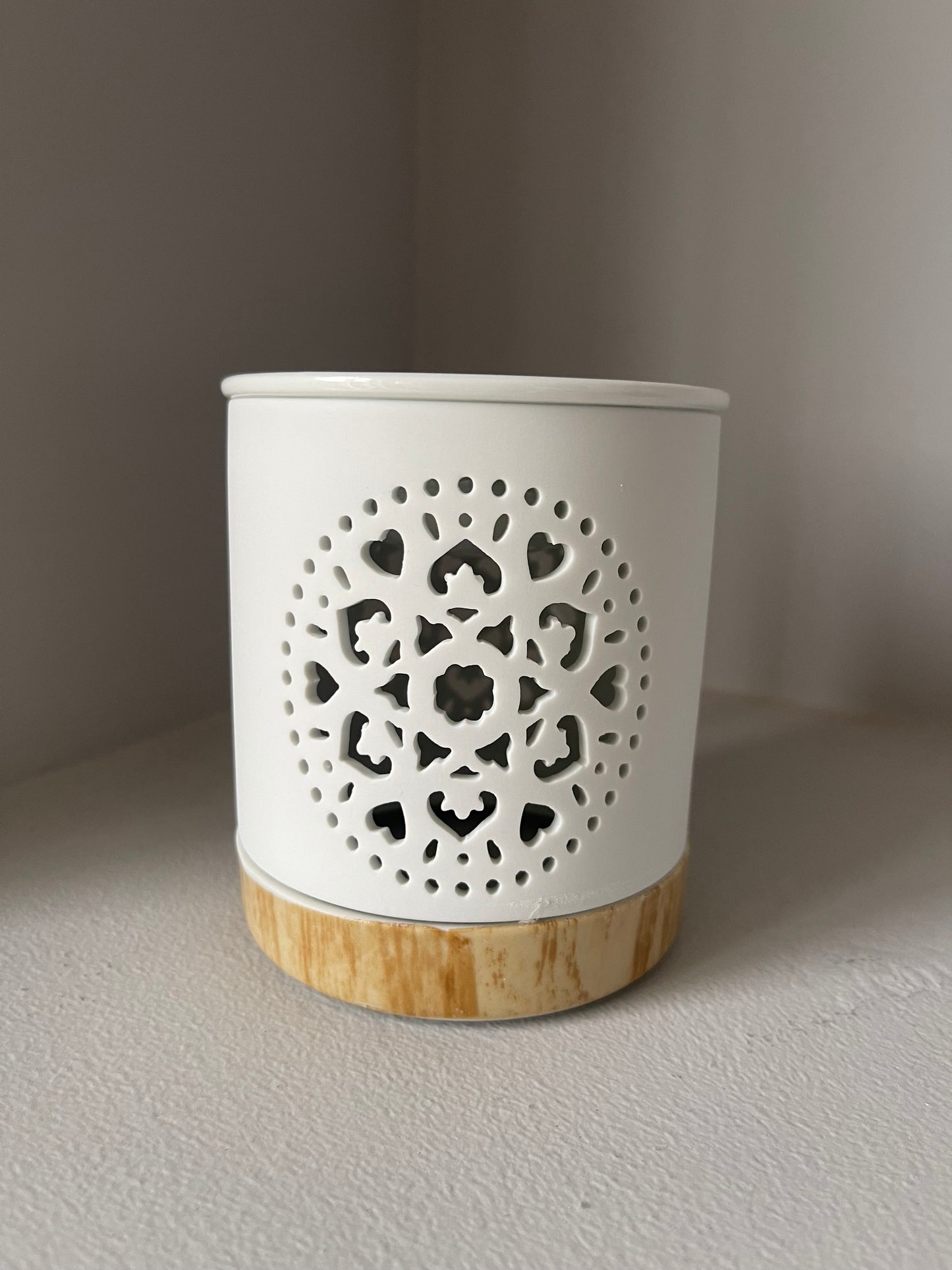 White Mandala Cut Out Oil & Wax Burner